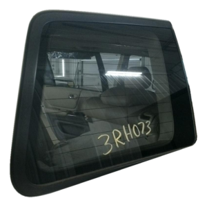 2001-2007 Toyota Highlander Quarter Glass with Antenna - Right (Passenger) (Used OEM)