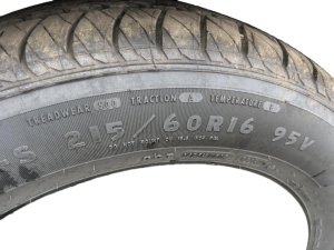 2007-2010 Saturn Aura 215/60R16 Tire (Used OEM)