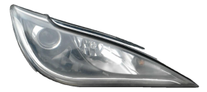 2018-2020 Chrysler Pacifica Headlight Assembly - Right (Passenger) (Used OEM)