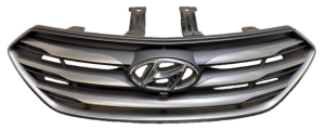 2017-2018 Hyundai Santa Fe Upper Camera-Equipped Grille (Used OEM)