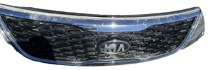 2014-2015 Kia Sorento Silver Black Mesh Grille (Used OEM)
