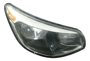 2014-2019 Kia Soul Halogen Headlight Assembly - Right (Passenger) (Used OEM)