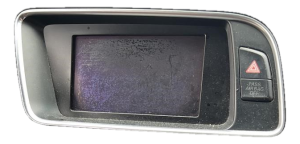 2010 Audi Q7 Infotainment Display Screen (Used OEM)