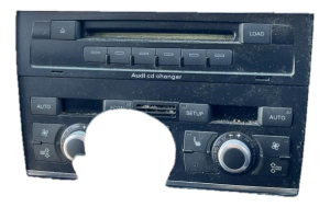 2007-2011 Audi Q7 6-Disc In-Dash CD Changer (Used OEM)