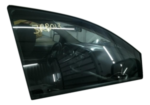  Fiat Freemont Door Glass - Front, Right (Passenger) (Used OEM)