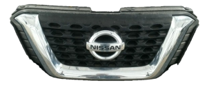 2018-2020 Nissan Kicks Chrome Upper Grille (Used OEM)