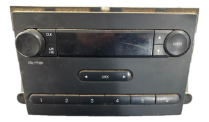 2013-2014 Ford F-150 AM/FM Radio Receiver (Used OEM)