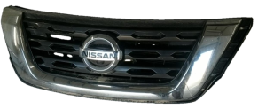 2017-2020 Nissan Pathfinder Black Grille with Surround View Camera Hole (Used OEM)