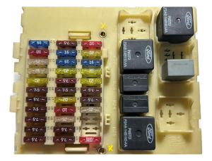 2005-2007 Ford Focus Cabin Fuse Box (Used OEM)
