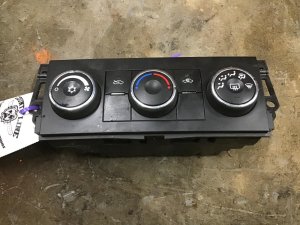 2007-2009 GMC Sierra 1500 Manual Temperature Control with Heated Seats - Rear (Used OEM)