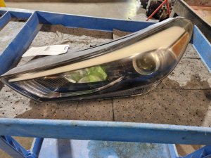 2016-2018 Hyundai Tucson Halogen Headlight Assembly with LED Accent - Left (Driver) (Used OEM)