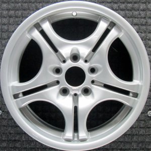 2000-2005 BMW 330xi Silver Wheel - Front (Remanufactured OEM)