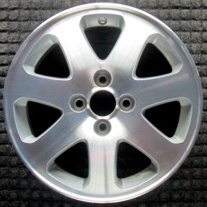 2004-2005 Honda Civic Silver Wheel (Remanufactured OEM)
