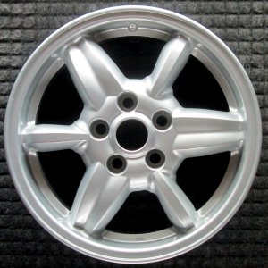 2002-2003 Mitsubishi Diamante Silver Wheel (Remanufactured OEM)