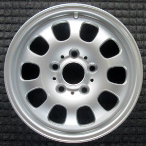 2001-2003 BMW 330xi Silver Wheel (Remanufactured OEM)