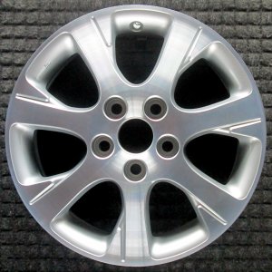 2004-2006 Toyota Camry Silver Wheel (Remanufactured OEM)