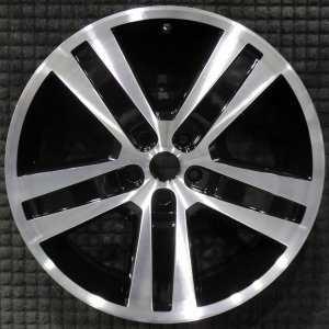 2011-2012 Jeep Liberty Black 20x7.5 Painted Silver Aluminum Wheel (Remanufactured OEM)