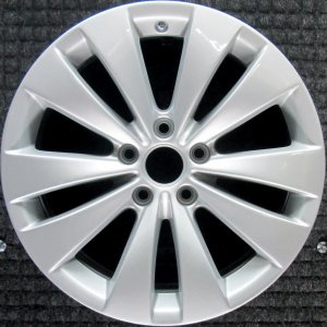 2009-2010 Volkswagen Passat Silver 17x8 10-Spoke Silver Painted Alloy Wheel (Remanufactured OEM)
