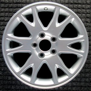 2004-2007 Volvo C70 Silver Wheel (Remanufactured OEM)