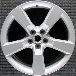 2010-2015 Chevrolet Camaro Silver Wheel - Front (Remanufactured OEM)