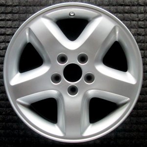 2000-2001 Cadillac Catera Silver Wheel (Remanufactured OEM)