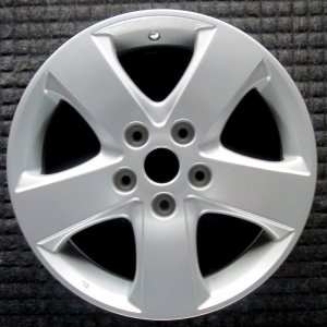 2006-2013 Suzuki Grand Vitara Silver 16x6.5 Silver Painted Aluminum Wheel (Remanufactured OEM)