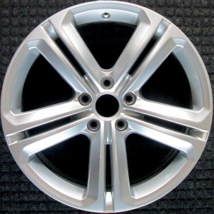 2010-2013 Volkswagen Passat Silver Wheel (Remanufactured OEM)