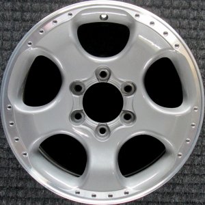 2002-2004 Nissan Xterra Silver Wheel (Remanufactured OEM)