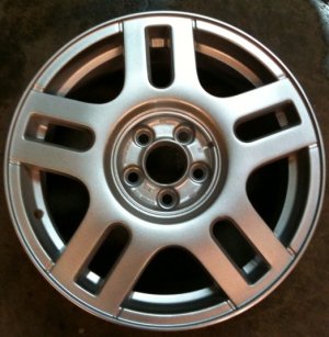 2001-2002 Volkswagen Golf Silver Wheel (Remanufactured OEM)