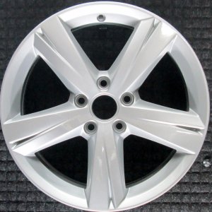 2012-2013 Volkswagen Beetle Silver Painted Silver Alloy Wheel (Remanufactured OEM)