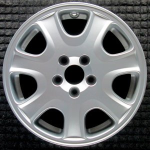 2001-2007 Volvo C70 Silver Wheel (Remanufactured OEM)