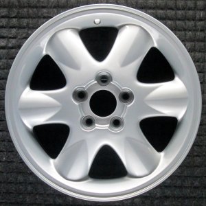 2000 Volvo C70 Silver Wheel (Remanufactured OEM)