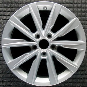 2016-2019 Volkswagen Beetle Silver Wheel (Remanufactured OEM)