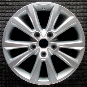 2014-2016 Volkswagen Touareg Silver 18x8 10-Spoke Bright Hyper Painted Alloy Wheel (Remanufactured OEM)