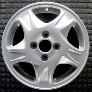 1998-1999 Daewoo Nubira Silver Wheel (Remanufactured OEM)