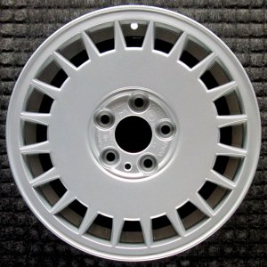 1988-1990 Volvo 760 Silver Wheel (Remanufactured OEM)