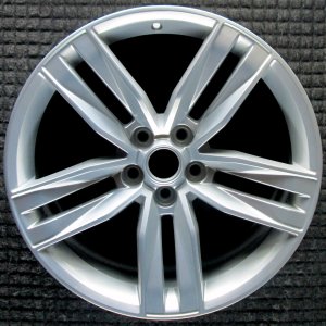 2016-2018 Chevrolet Camaro Silver 20x8.5 10-Spoke Alloy Wheel (Remanufactured OEM)