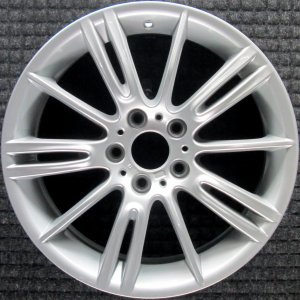 2005-2006 BMW 330xi Silver Wheel - Front (Remanufactured OEM)