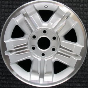 2007-2014 Chevrolet Tahoe Silver 18x8 Machined Silver Alloy Wheel (Remanufactured OEM)