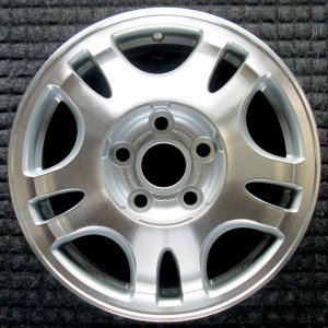 1992-1996 Toyota Camry Silver Wheel (Remanufactured OEM)
