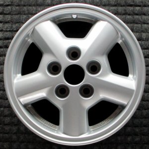 1995-2000 Toyota Tacoma Silver Wheel (Remanufactured OEM)