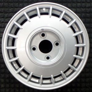 1990-1991 Hyundai Sonata Silver Wheel (Remanufactured OEM)