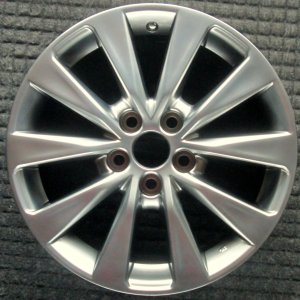 2015-2017 Toyota Camry Silver 17x7 10-Spoke Hyper Silver Alloy Wheel (Remanufactured OEM)