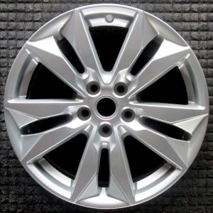 2016-2025 Chevrolet Malibu Silver 18x8.5 10 Double Spoke Machined Black Alloy Wheel (Remanufactured OEM)