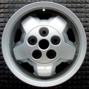 1982-1990 Jaguar XJS Gray Wheel (Remanufactured OEM)