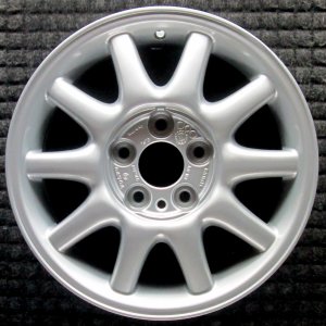 1991-1995 Volvo 940 Silver Wheel (Remanufactured OEM)