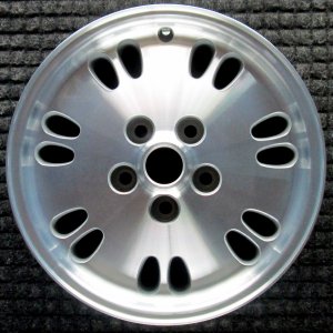 1995 Jaguar Vanden Plas Silver Wheel (Remanufactured OEM)