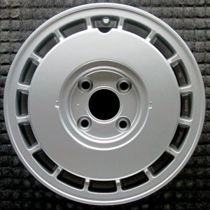 1987-1988 Nissan Maxima Silver Wheel (Remanufactured OEM)