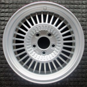1988-1989 Lincoln Mark VIII Silver Wheel (Remanufactured OEM)