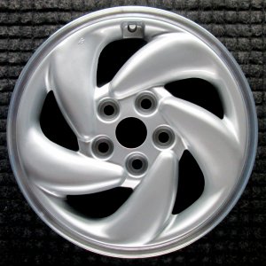 1995-1996 Mitsubishi Eclipse Silver Wheel (Remanufactured OEM)